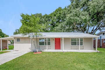 107 LAKE ELIZABETH DR WINTER HAVEN, FL 33884